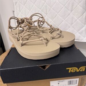 Teva Mid Form Infinity Platform Sandals